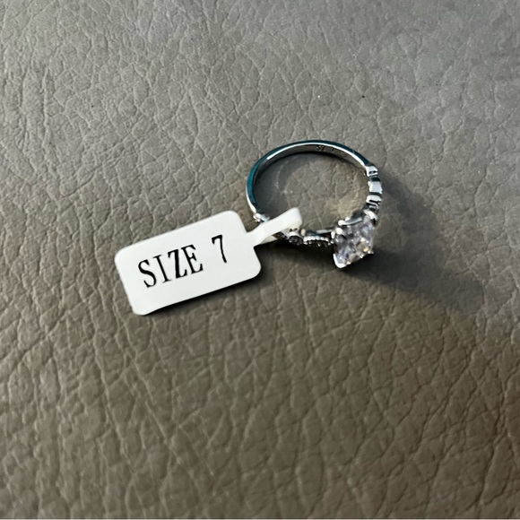 Charmed Aroma | Size 7 Ring - Picture 3 of 5